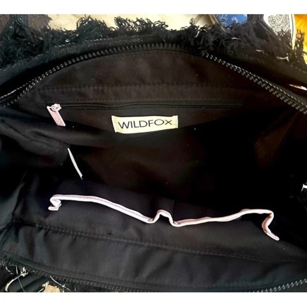 Wildfox balances handles carry